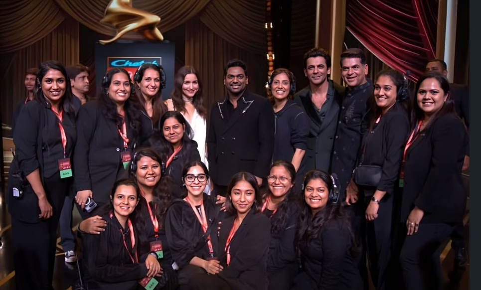 ZK2 - Social Nation Zakir Khan Elevates Screen Awards 2026 With His Unique Style!